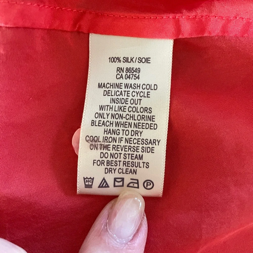 TOMMY BAHAMA CORAL 100% SILK BLOUSE Size XL Long Sleeved Button Down - Picture 9 of 14